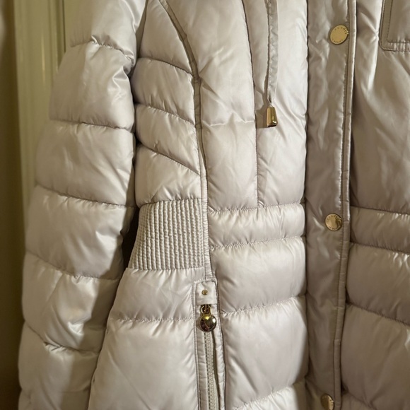 Laundry by Design Ivory Puffer Jacket with Faux Fur - Picture 5 of 12